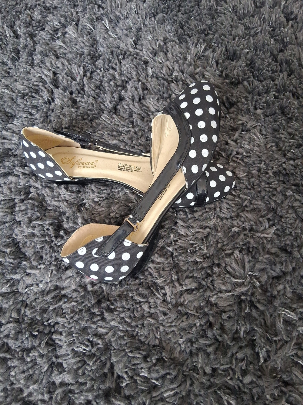 Womans Polka Dot Slingback Flats - Black/White - Picture 4 of 4